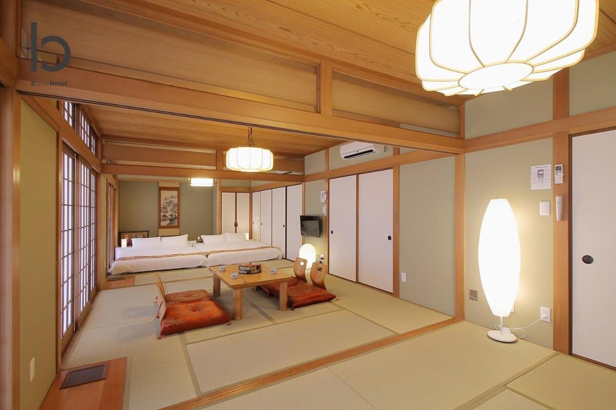 Hanagin - 3 Bedroom Japanese Apartment For 11 People 201 広島市 エクステリア 写真